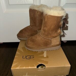 Brand New Toddler Girl Uggs Bailey Bow II